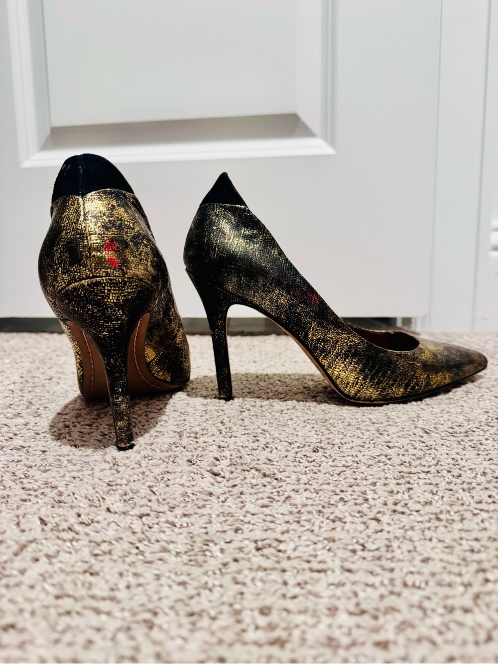 Sam Edelman Metallic Gold and Black Pointed Toe Stiletto Pumps size 8.5